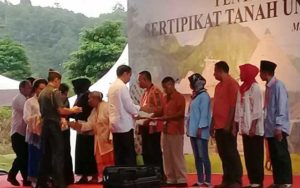 Presiden Joko Widodo serahkan 4500 sertifikat bagi Masyarakat Maluku