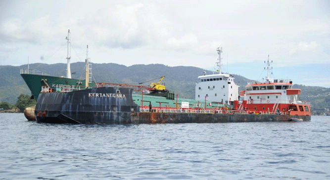 2 Kapal yang berhasil diamankan Dit. Polair Polda Papua di perairan Kota Jayapura