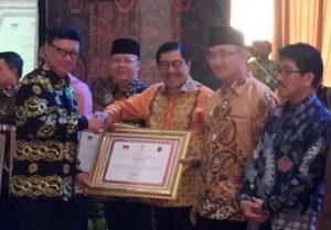 Pemprov Maluku Terima Penghargaan Dari Kemendagri