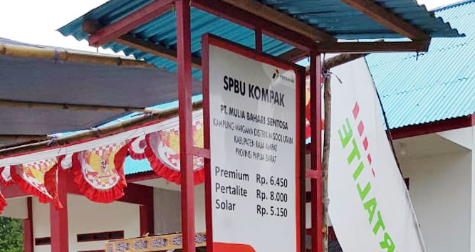 SPBU Kompak 86.98415 yang terletak di Kampung Waigama, Distrik Misool Utara, Kabupaten Rja Ampat, Papua Barat