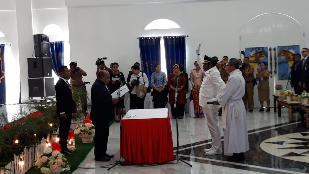 Gusbager Resmi Jabat Wabup Keerom