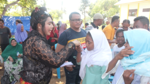 Peduli Sesama, Artis Maluku Bantu Korban Gempa