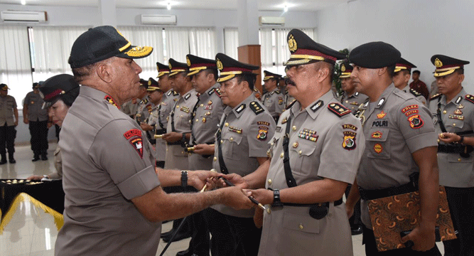 Kapolda Pap Sertijab 10 Kapolres Jajaran kor