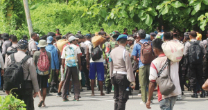 Aparat Gabungan Kawal Ketat Eksekusi Putusan Tapal Batas Arui-Sangkra