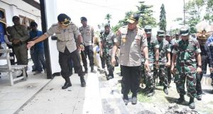 Polisi Identifikasi 13 Pelaku Perusakan Kantor Bupati Waropen