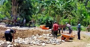 TMMD 107 Dimulai, Anggota Satgas di Kp. Kibay Langsung Tancap Gas