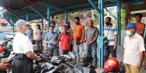 Kapolda Papua Jalan Kaki Sosialisasi Pembatasan Aktifitas Masyarakat