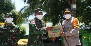 Sinergitas TNI-Polri, Kapolresta Bantu Bama ke Pos Satgas RI-PNG