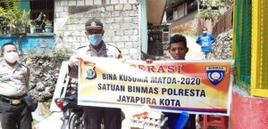 Polresta Jayapura Kota Kembali Bagikan Sembako di Argapura