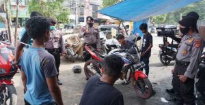Satgas Aman Nusa II Patroli Imbau Cegah Penyebaran Covid-19