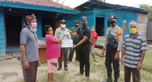 Warga Kampung Intaimelyan Terima Penyaluran BLT DD