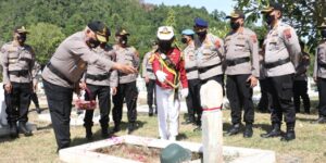 Kenang Jasa Bhayangkara, Kapolda Papua Ziarah ke TMP Waena