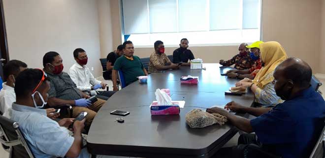 Komisi V DPRP Keluarga Hanafi Rettob