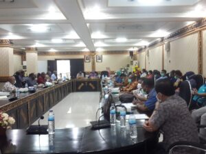 Rapat Bersama DPRP, Ini Penjelasan 5 RS Yang Tolak Almarhum Hanafi Rettob