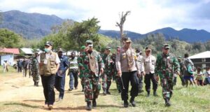 Pangdam-Kapolda Juga Hadiri Acara Bakar Batu di Puncak