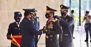 Panglima TNI Anugrahi Kapolri 3 Bintang Utama