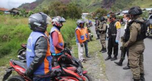Antisipasi Gangguan di Puncak Jaya, Personil Gabungan Gelar Razia Sajam