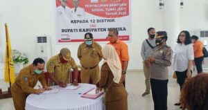 Pemkab Mimika Salurkan BLT ke 12 Distrik