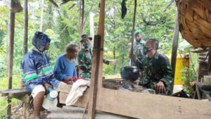 Dansatgas Kunjungi Sasaran Program TMMD ke 109 di Kampung Kakuna
