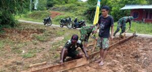 Pengerjan Jalan Awali Program TMMD Ke -109 di Kampung Kakuna