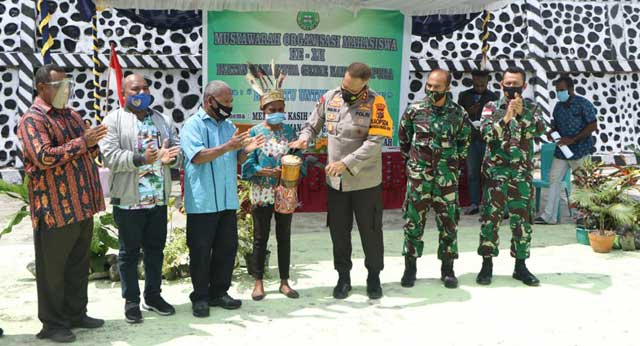 Kapolda Papua Ingatkan Mahasiswa Gremi Nawa Sejumlah Ancaman 2 Kapolda Pap Mahasiswa Grime Nawa2