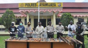 3 Bulan Razia, Polres Jayawijaya Sita Ratusan Sajam