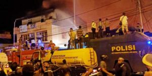Kebakaran Dok IX : 158 Rumah Terbakar, 728 Jiwa Mengungsi