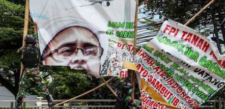 Polri : Baliho HRS Mengandung Unsur Provokasi