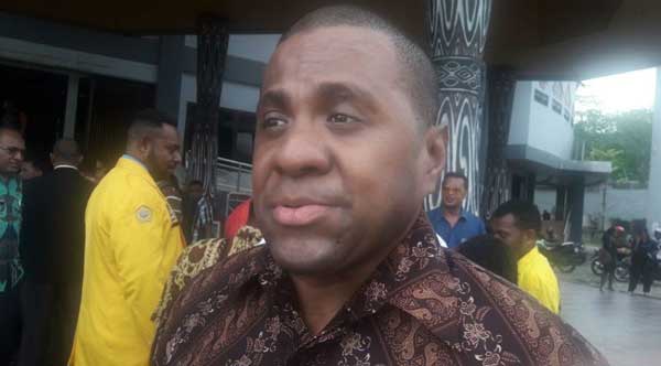 Marinus Yaung : Praktik Oligarki Hambat Pelantikan Sekda Papua 11 Marinus Yaung