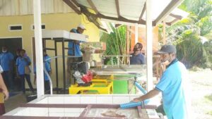 Pemprov Bantu 1 Set Mesin Produksi Sagu ke Warga Kampung Gemebs