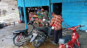 Danramil 1710-02 Timika Bantu Kesulitan Warga di Wilayah Binaan