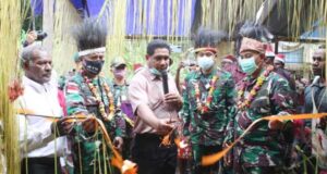 Kado Natal 2020, Satgas Yonif MR 413 Bremoro Bangun Gereja di Kufu