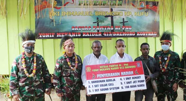 Kado Natal 2020, Satgas Yonif MR 413 Bremoro Bangun Gereja di Kufu 2 Satgas Bremoro Bangun Gereja2