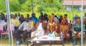 Di Batas Negara, TNI dan Masyarakat Doa Bersama Sambut Tahun Baru