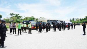 1 SST Brimob Polda Papua Barat Kawal 7 Koli Vaksin Termin II