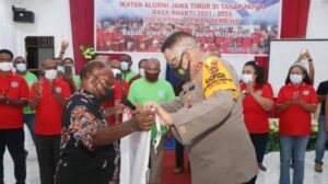 Kapolda Lantik BP IKA Jatim di Tanah Papua 2021-2024