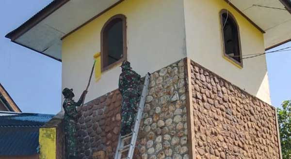 Satgas TNI 756 Pengobatan Renov Gereja2