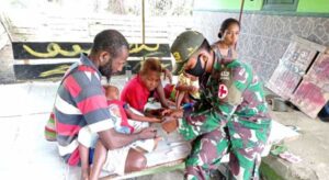 Satgas TNI Tangani Pengobatan 2 Anak Papua Terdiagnosa Sakit Malaria