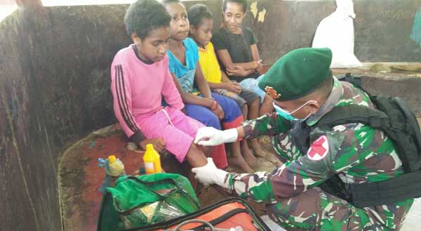 Satgas Yon PR 432 Pelayanan Medis Kllng