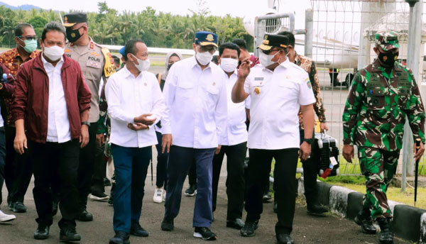 Gubmal Sambut 2 Mnteri dan Kepala BKPM