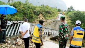 Dandim Jayawijaya dan Kepala BPJN Wamena Pantau Jembatan Kali Bion