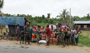 Tanggap Bencana, Kodim Jayapura Bantu Korban Banjir di Keerom