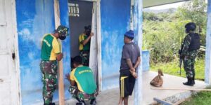 Satgas TNI Bergerak Cepat Atasi Kerusakan Rumah Warga