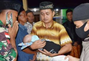 Hari Pertama, Satgas Yonif 122/TS Silahturahmi ke Masyarakat Asiki