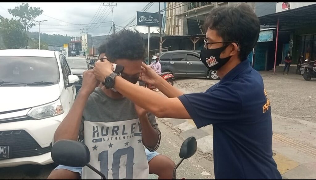 PWI PB Bagikan 1000 Masker Cegah Penyebaran Corona