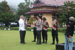 Perankan Pendeta Dalam Film “Si Tikam Polisi Noken” Ini Kata Kapolda Paulus Waterpauw