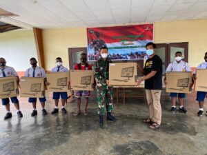 Pangdam Bantu Panti Asuhan Polomo Sentani Komputer dan Printer