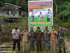 Sinergitas TNI-Polri Bersama Warga Sukseskan Vaksinasi Covid-19 di Yapen Barat