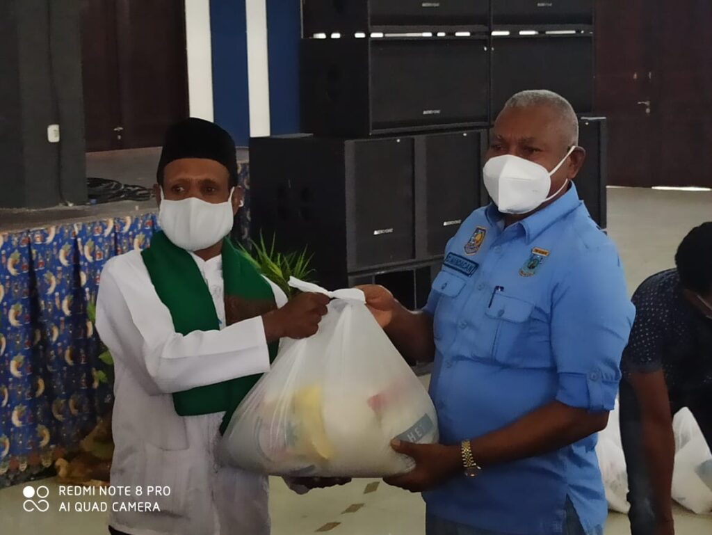 Serahkan Bapok Tahap III, Gubernur : Belum dapat Menjawab Semua Kebutuhan