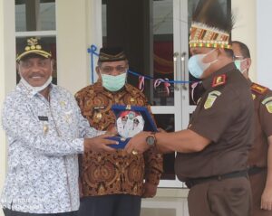 Bupati : Kejari Teluk Bintuni Berikan Peran Positif Penegakan Hukum